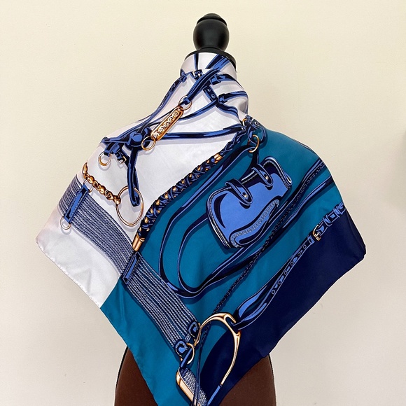 New Gucci Scarf Iconic Equestrian Logo Print Silk Wrap - Picture 5 of 14